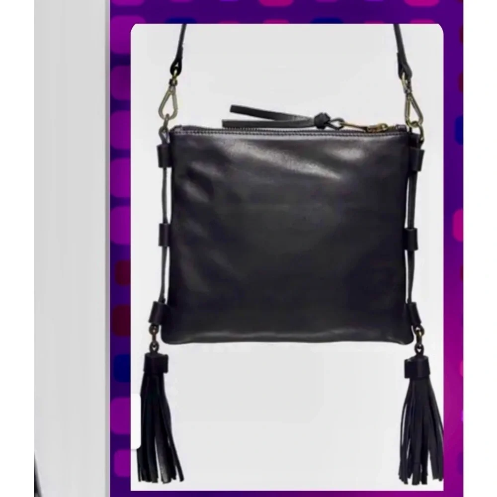 🔥🔥Johnny Was Zipped Crossbody Black Leather And Embroidery Design Tassel Bag NWT